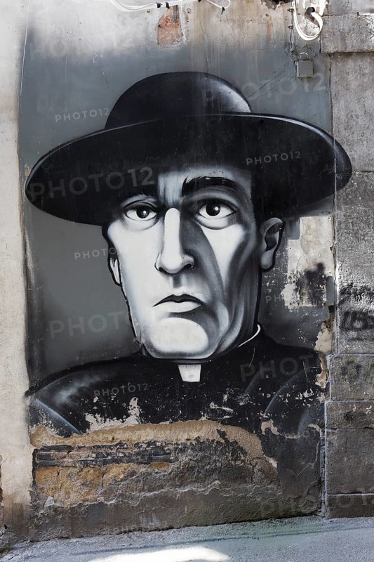 Mural of the Neapolitan comedian Totò in his role as Monsignor in the 1962 film Totò Diabolicus, Street Art at Quartieri Spagnoli, Spanish Quarter, Naples, Campania, Italy
