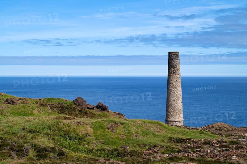 Chimney, ruin, Levant mine, tin mine, tin mine, mining, Pendeen, Trewellard near St Just in Penwith, Cornwall, England, Great Britain, Great Britain