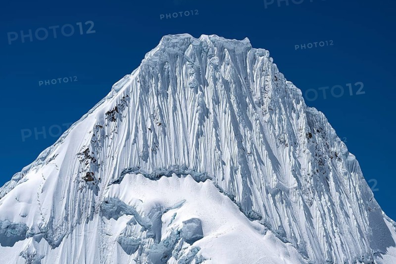 Alpamayo, southwest face, 5947 m, with the title of most beautiful mountain in the world, Cordillera Blanca, Huascaran National Park, northern Peru, Peru, South America