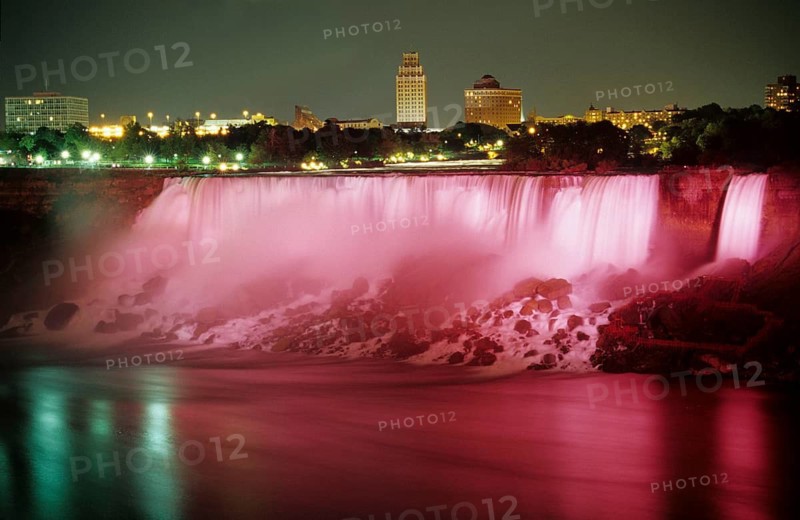 Geography, travel, Canada, USA, Lake Erie, Niagara, Niagara Falls, night view. Geography, Travel, Canada, USA, Eriesea, Erie Sea, Niagara Falls, Night, Niagara Falls, Eriesea, USA