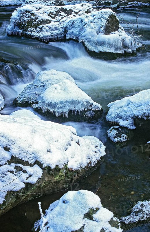 Germany, Pöhl, Saxony, Triebtal, stream, ice, flowing water, high size, portrait format, ice, landscape, snow, winter