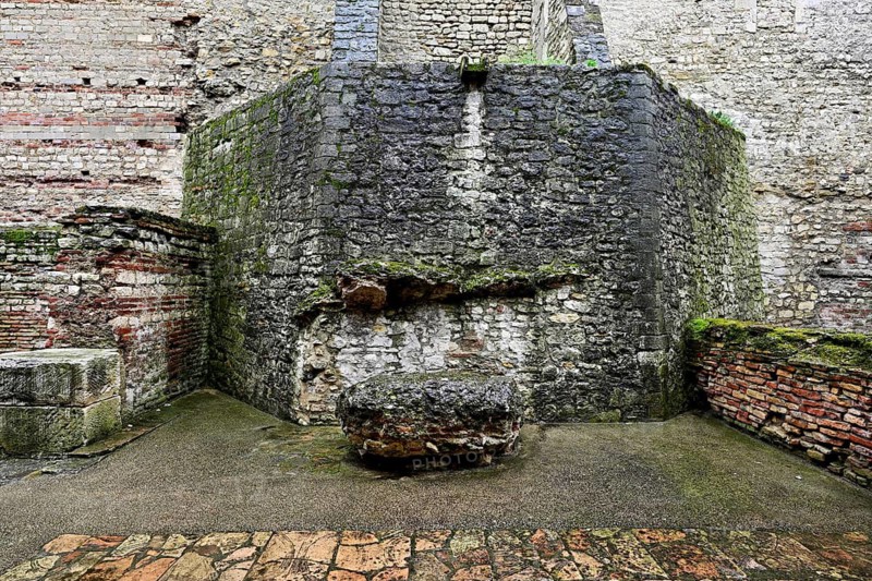 Remains of the Roman thermal baths, Thermes de Constantin, Arles, Camargue, southern France, France, UNESCO World Heritage Site