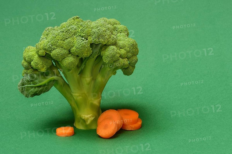 Broccoli and carrot slices, Brassica oleracea var. italica