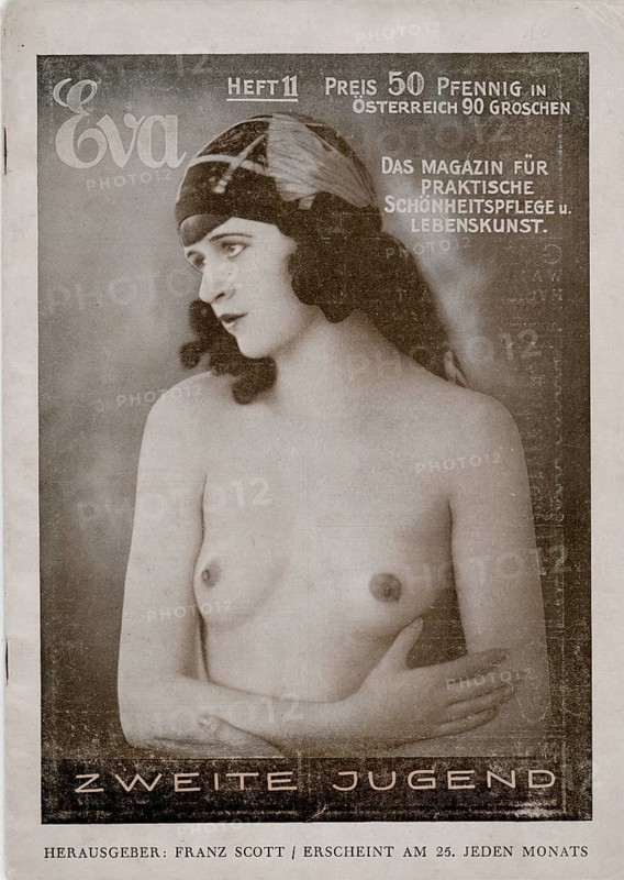 Eva, The magazine for practical beauty care and art of living, 1927, No. 11, magazine, twenties, Franz Scott, black and white photograph of a woman with emphasized youthfulness and nostalgic, artistic flair