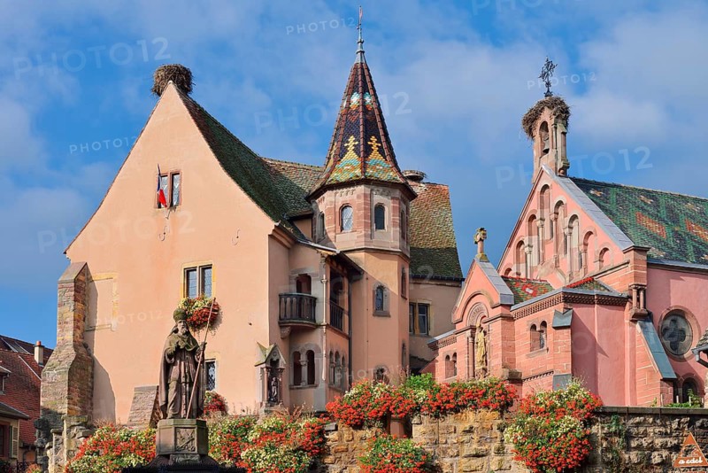 Castle with St. Leo IX chapel and statue of Pope Leo IX, Eguisheim, Haut-Rhin, Alsace, Grand Est, France