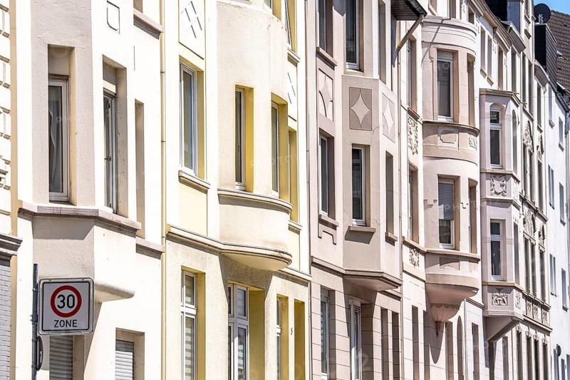 Façades of older, well-preserved, well-maintained residential buildings, partly Art Nouveau, Gründerzeit houses, built around 1900, multi-family buildings, with oriels, façade decoration, in Wuppertal-Vohwinkel, Germany