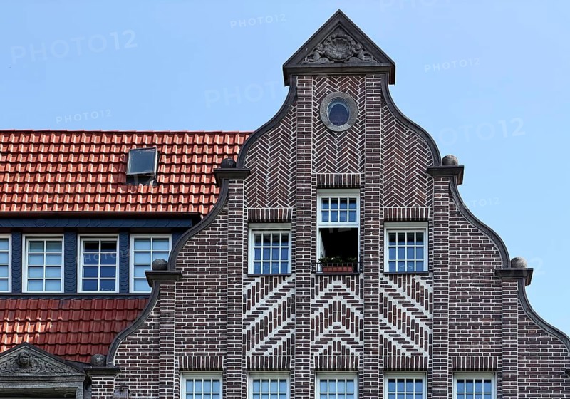 House in the old town of Bremen near the Weser, detail of the façade with herringbone bricks, Free Hanseatic City of Bremen, Germany