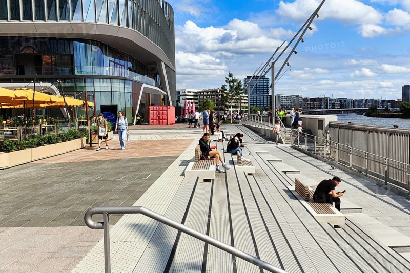 Shopping, dining and living, meeting place with a view of the river, Chicago Quay waterfront, stairway, passers-by, Westfield Überseequartier, Hafencity, Hamburg, Germany