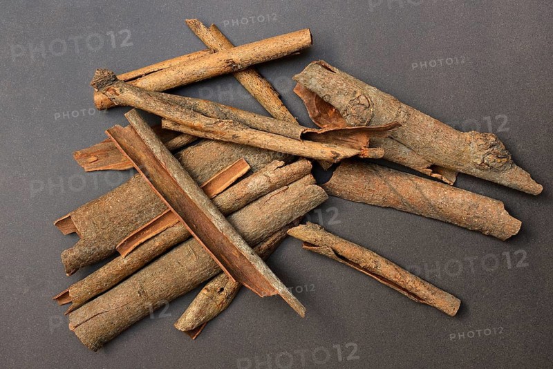 Cinnamon, dried cinnamon bark, cinnamomum