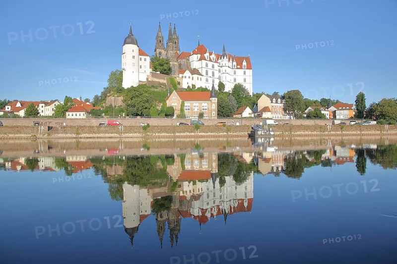 Cityscape and castle hill with Albrechtsburg and cathedral, reflection in the river Elbe, Meissen, Saxony, Germany