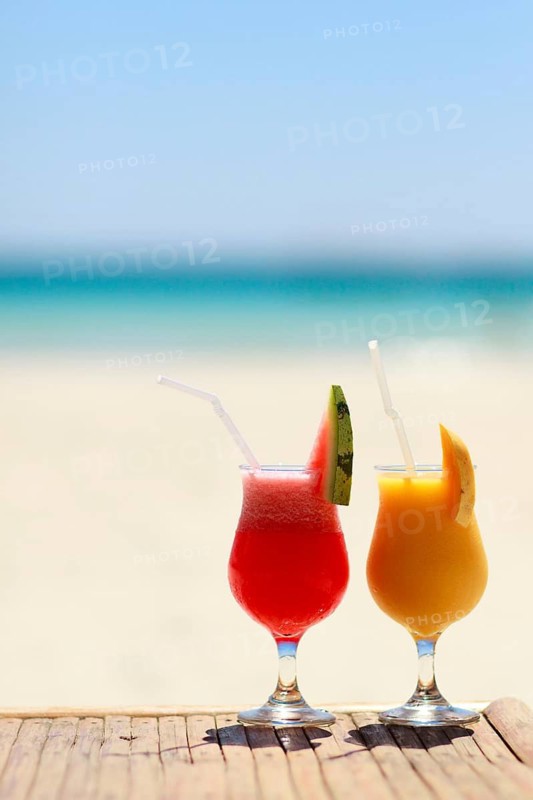 Two tropical cocktails on the beach, Seychelles, La Digue, La Digue, Indian Ocean, Seychelles
