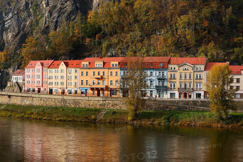 Houses on the Elbe in autumn, Decin or Tetschen, Ustecky kraj, Czech Republic