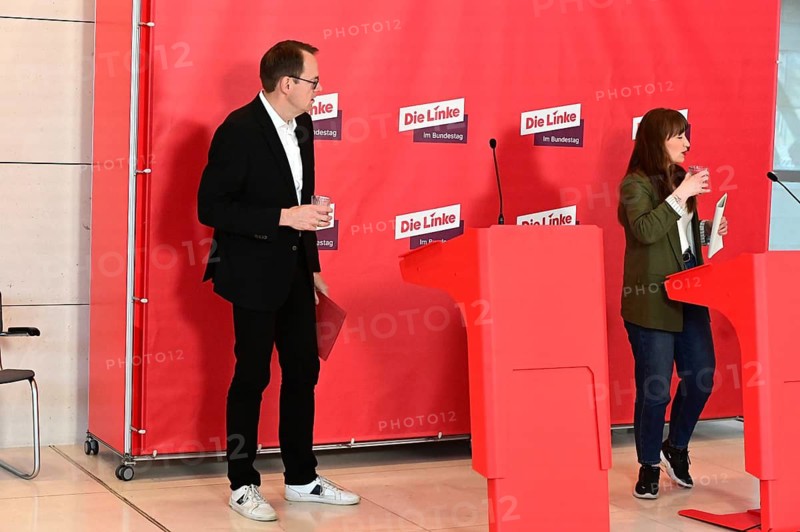 Heidi Reichinnek and Sören Pellmann following their Tuesday statement from the Left Group in the Bundestag: Group leaders Sören Pellmann and Heidi Reichinnek explain their positions on current topics of the session week