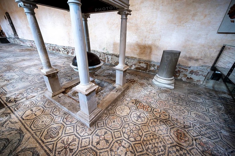 Baptismal font, detailed floor mosaic with geometric patterns, Basilica di Santa Maria Assunta, Basilica of Aquileia, UNESCO World Heritage Site, Aquileia, Friuli, Italy