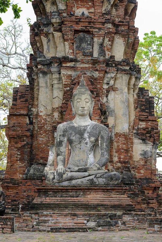 Buddha statue, Wat Mahathat temple complex, UNESCO World Heritage Site, Ayutthaya, Thailand