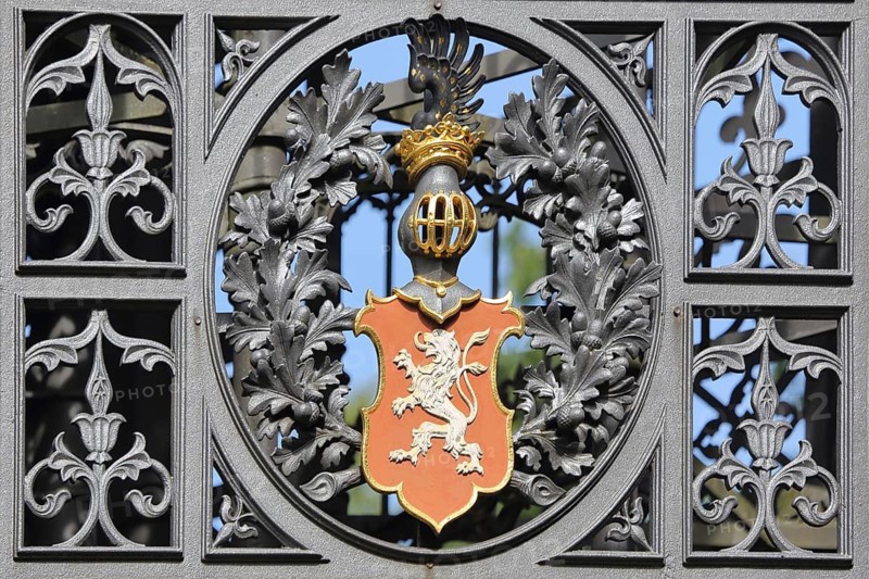 Coat of arms with lion figure and double tail, lattice helmet, crown, cast iron with decorations, blacksmithing, handicrafts, observation tower, König-Friedrich-August-Turm, Löbauer Berg, Löbau, Upper Lusatia, Lusatia, Saxony, Germany