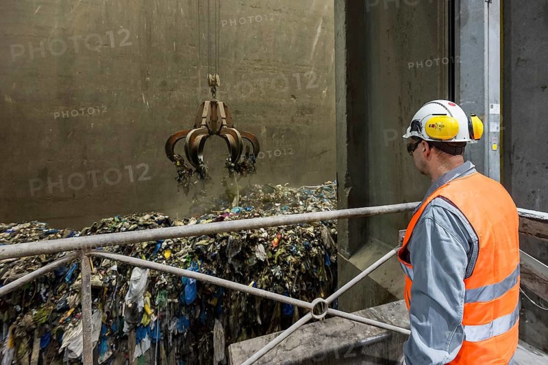 Garbage, household waste, waste separation, waste incineration, waste incineration plant, energy, TREA, Eschbach, Breisgau, Baden-Württemberg, Germany