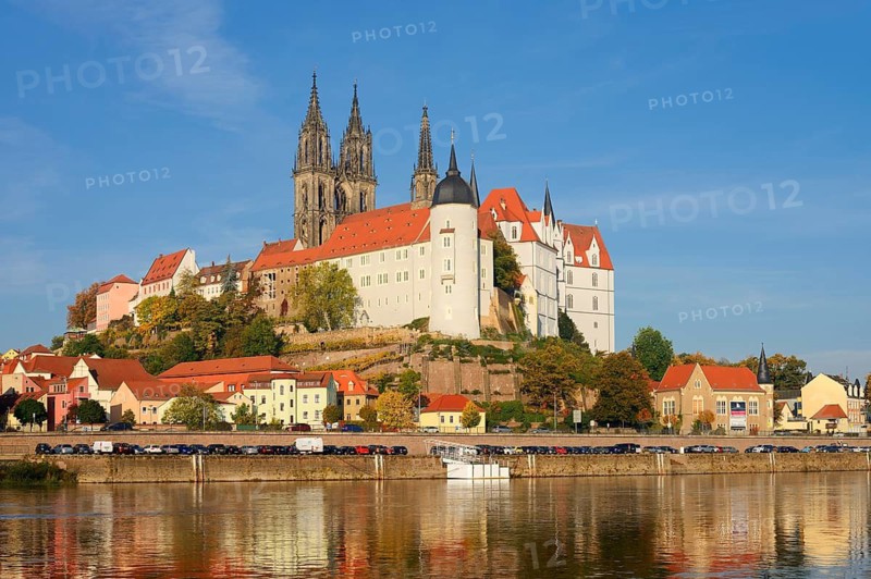 Elbe and Burgberg with Episcopal Castle, Albrechtsburg and St. Johannis and St. Donatus Cathedral, Meissen, Saxony, Germany