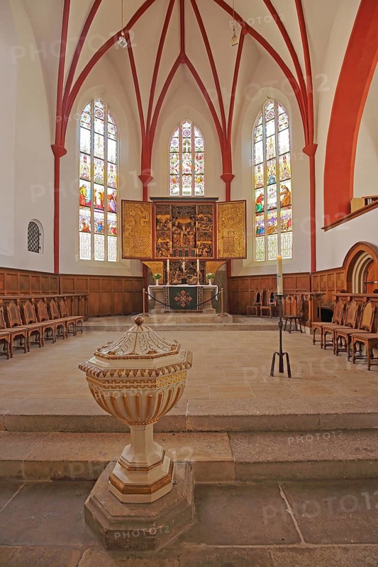 Choir with winged altar, baptismal font, folding altar, interior view, handicrafts, late Gothic Church of Our Lady, Meissen, Saxony, Germany