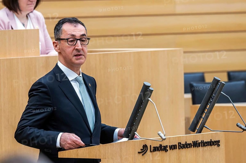 Cem Özdemir (Bündnis90-Die Grünen) at the lectern in the state parliament. He is the new Minister President of Baden-Württemberg and the first head of state in Germany with Turkish roots. Stuttgart, Baden-Württemberg, Germany