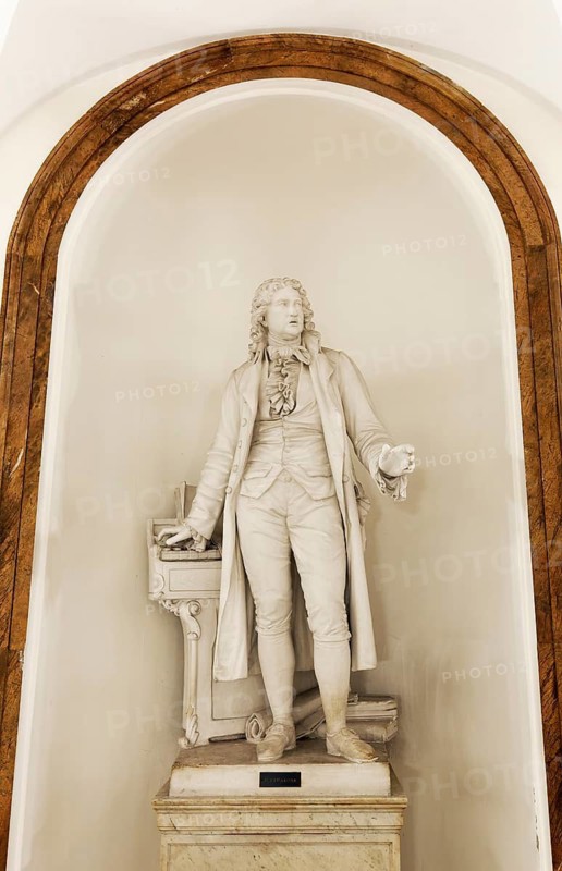 Statue of opera composer Domenico Cimarosa, Real Teatro di San Carlo, opera house from 1735, Naples, Province of Campania, Italy