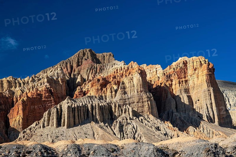 Erosion landscape, red rocks near Dhakmar, Mustang, Upper Mustang, former kingdom, Himalayas, Nepal