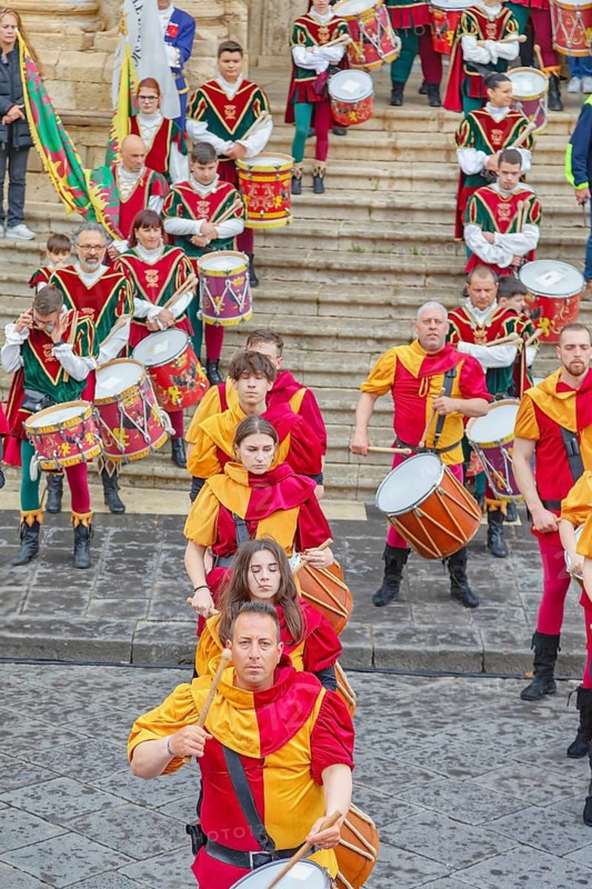 Participants wearing historical costumes on parade, Noto, Noto Valley, Sicily, Italy