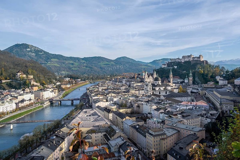 City view with cathedral, Franciscan church and collegiate church of St. Peter, and Salzach, in the back Hohensalzburg fortress, city of Salzburg, Salzburger Land, Austria