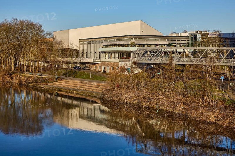 Congresshalle Saarbrücken, river Saar, stairs, footbridge, trees, bushes, blue cloudless sky, Saarbrücken, state capital, regional association Saarbrücken, Saarland, Germany
