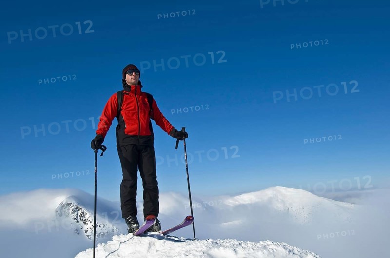 Man, ski, skiing skier ascent summit slope ski slope ski tourer, Getryggen, Storulvån, Jämtlands Fjäll, Jämtland, Sweden, Scandinavia