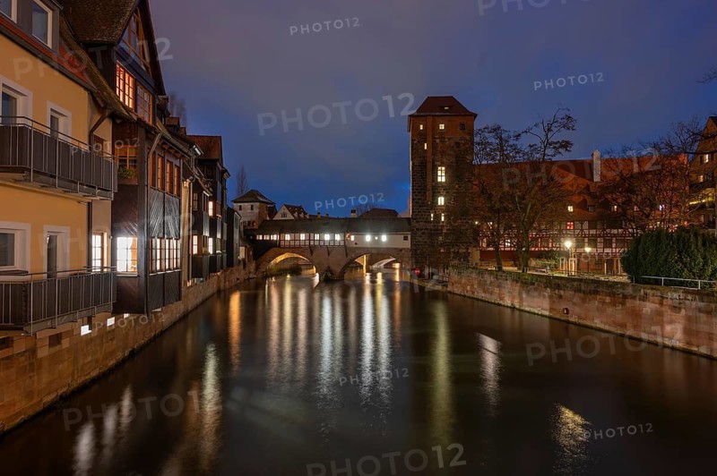 Night view of the Pegnitz, Hangman's Bridge and the former water tower, Nuremberg, Middle Franconia, Bavaria, Germany