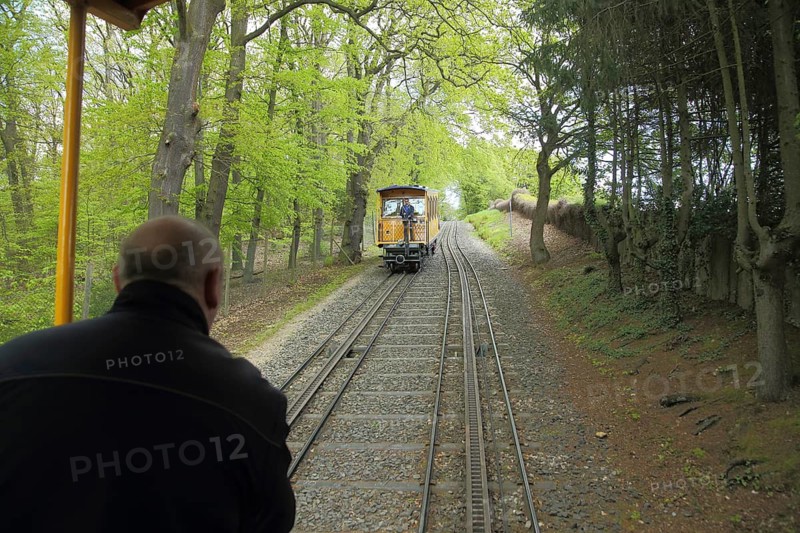 Touristic Nerobergbahn with conductor, train driver, mountain, slope, railroad tracks, rack, Neroberg, Wiesbaden, Taunus, Hesse, Germany