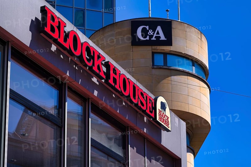Logo, lettering, Steakhaus Blockhouse, department store chain C&A, Rothebühlplatz, Stuttgart, Baden-Württemberg, Germany