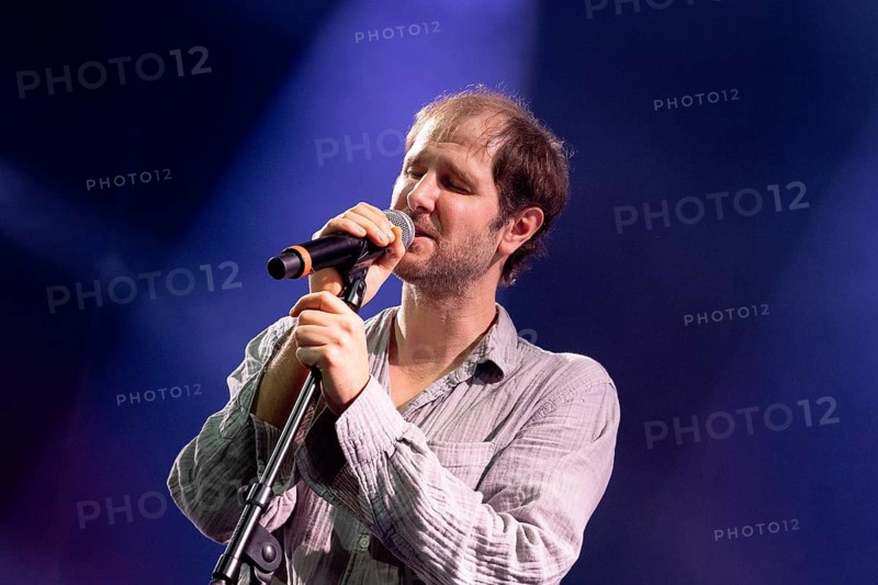 Michael Marco Fitzthum aka Marco Michael Wanda, Singer, Wanda, Indie Rock, Pop, Austria, live on ENDE NIE Tour 2024 at the sold out Max-Schmeling-Halle in Berlin on 01.11.2024