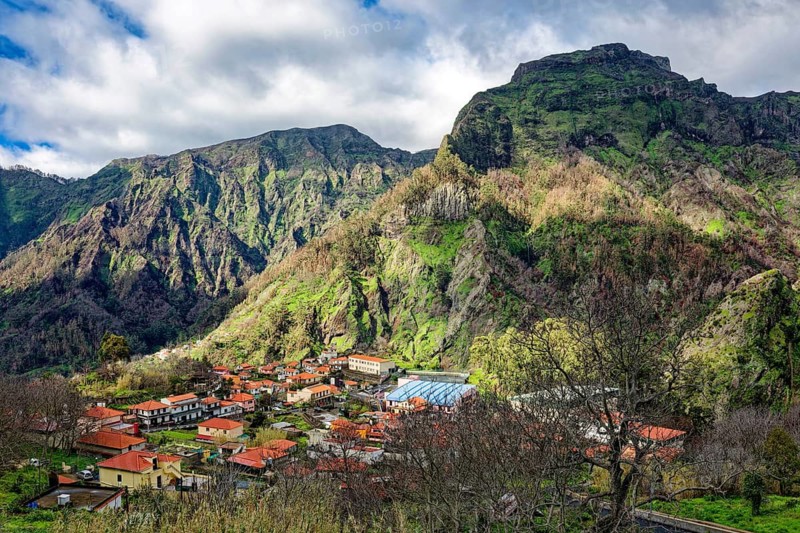 Curral das Freiras surrounded by mountains, parish of the district of Câmara de Lobos, tourist attraction, mountain landscape, Curras das Freiras, Madeira, Portugal