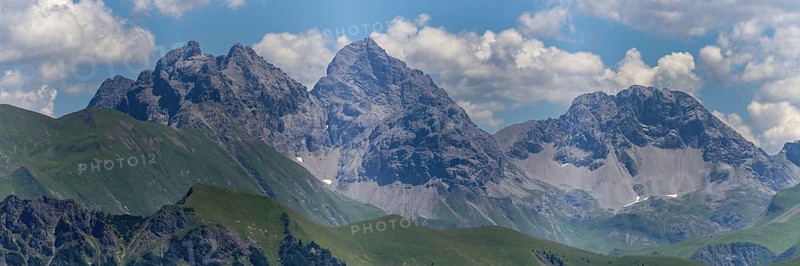 Mountain panorama of Marchspitze, 2614 m, Großer Krottenkopf, 2657 m, Kleiner Krottenkopf, 2553 m, Heilbronner Kopf, 2425 m, and first peaks of the Hornbach range, Allgäu, Bavaria, Germany