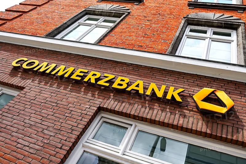 Commerzbank, branch in Bergedorf, Hamburg, Germany +++ editorial use only