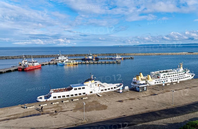 City port and pier for sightseeing boats at the Sassnitz pier on the island of Rügen. Sassnitz. Mecklenburg-Vorpommern, Germany
