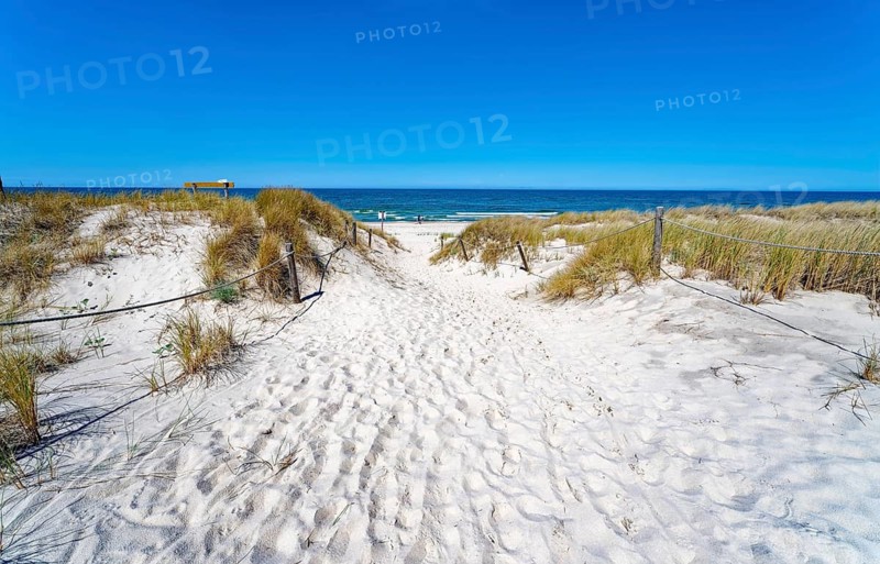 Beach access through the hiking dune in the Slowinski National Park, Slowinski Park Narodowy, UNESCO biosphere reserve, in Hinterpommern on the Baltic Sea coast. Rowy, Pomerania, Poland