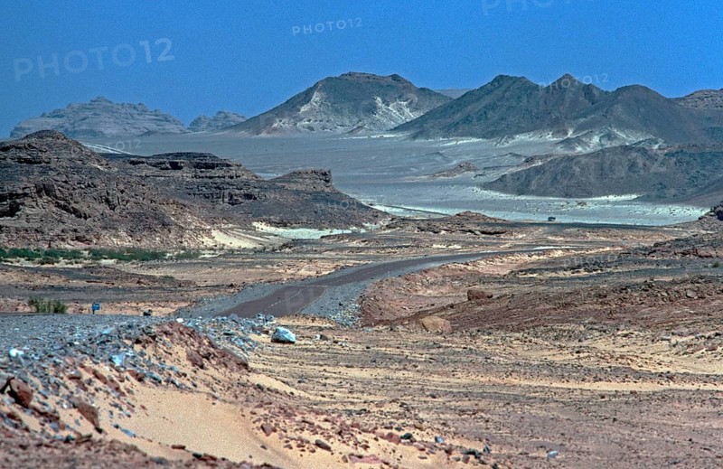 Formations and colour of the mountains in Wadi Zaghra, Sinai Peninsula, Egypt, September 1989, vintage, retro, old, historical