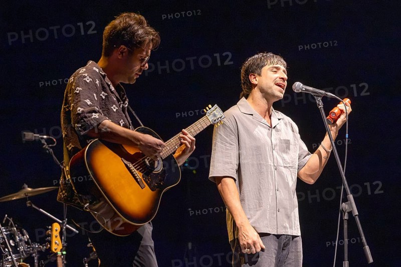 Pablo Giménez, guitarist and Facundo Castaño, singer, El Zar, Latin, rock, pop, duo, Argentina, live, 16.07.2026, Uber Eats Music Hall, Berlin, Germany < english> El Zar, Latin band, Argentina, live, July 16, 2026, Uber Eats Music Hall, Berlin, Germany