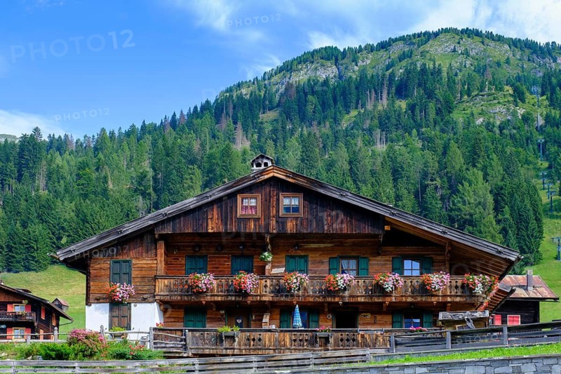 Old farmhouses in the hamlet of Kratten, Sappada, Plodn, Carnic Alps, Julian Friuli, Italy
