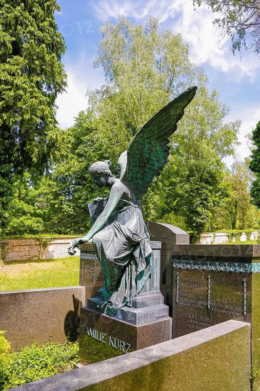 Historical cemetery, Tour, Memorial, Kurz family, Dr Otto Kurz 1864 to 1915, Sculpture of a woman, Angel holding plaque, Gravesite, Pfullingen cemetery, Pfullingen, Baden-Württemberg, Germany