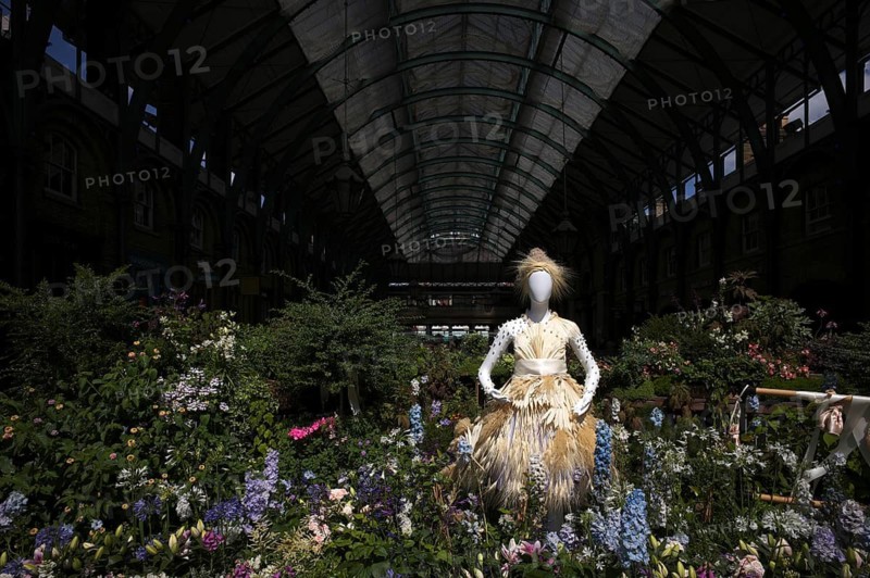 Installation Bellet in Bloom, Ballet in Bloom, Behind Market, Covent Garden Market, Westminster, West End, London, England, Great Britain, Great Britain