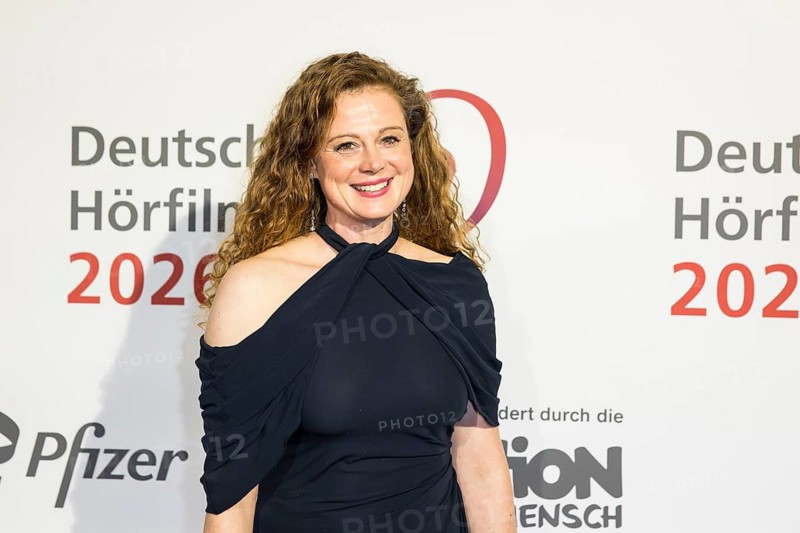 Anja Antonowicz in front of the German Audio Film Awards ceremony at the Colosseum cinema in Berlin on 24.03.2026