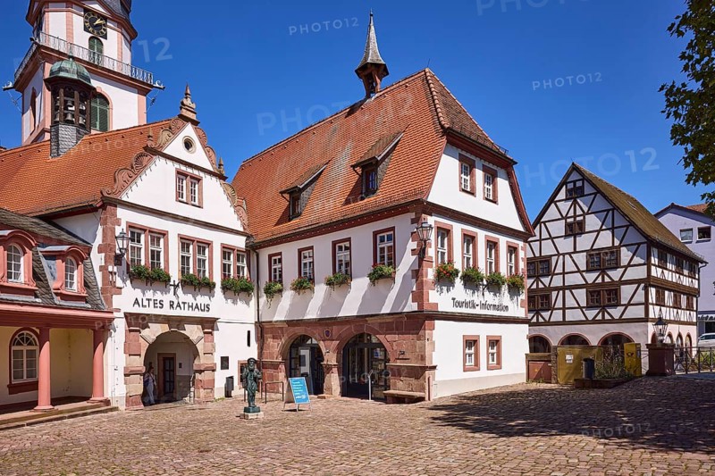 Tourist information centre, old town hall, cobblestones, historic buildings, windows, flower boxes, half-timbered house, blue cloudless sky, market square, Erbach, Odenwald, Odenwaldkreis, Hesse, Germany