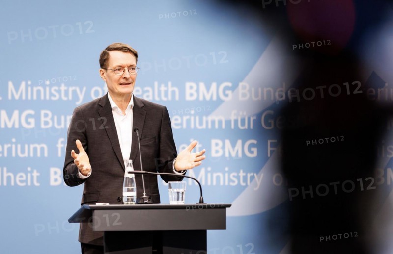 Prof Karl Lauterbach (SPD), Federal Minister of Health, at a press conference on the talks with representatives of the leading municipal associations and association leaders from the healthcare system in Berlin, 11.04.2024