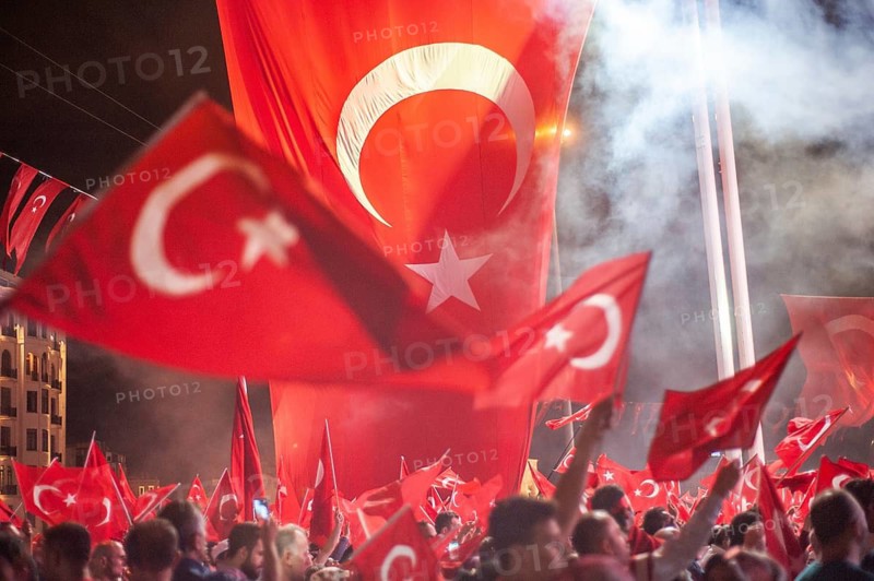 Istanbul, Turkey. 20th July 2016. Crowds fill Taksim Square in Istanbul to celebrate the failure of attempted coup d'état against the Akp ruling government of Recep Tayyip Erdogan, Turkey