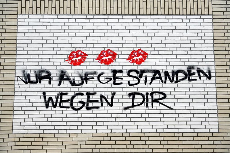 Graffito on a house wall near the Jungfernstieg, Hamburg, Germany