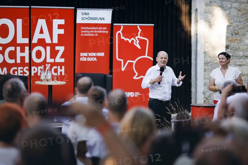 Federal Chancellor Olaf Scholz, (SPD), pictured during a citizens' dialogue in Seelow. 29.08.2024